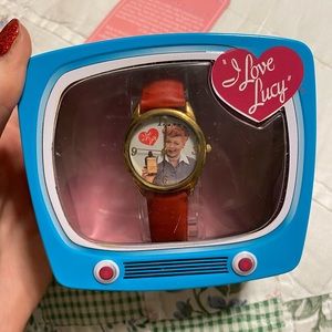 Retired NWOT I Love Lucy Avon Vitameatavegamin Watch in Collectible TV Tin